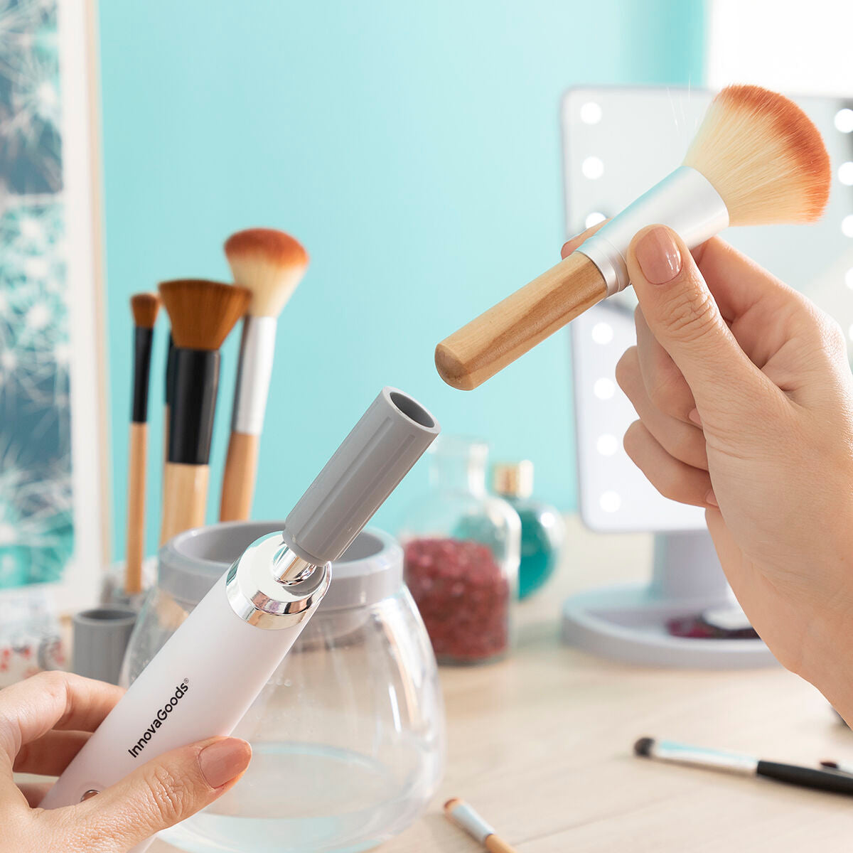 Make-up brush cleaner