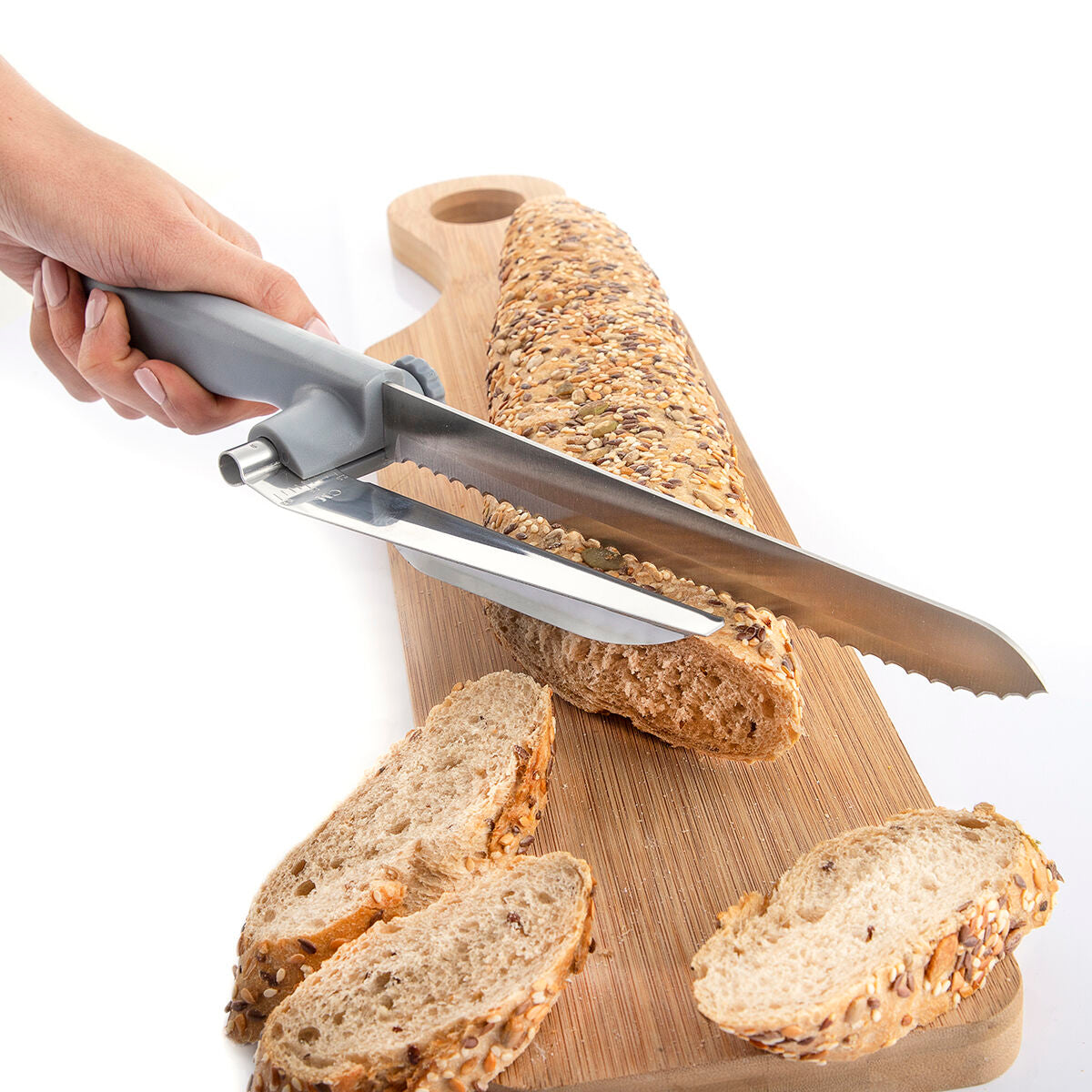 Bread knife with adjustable cutting position